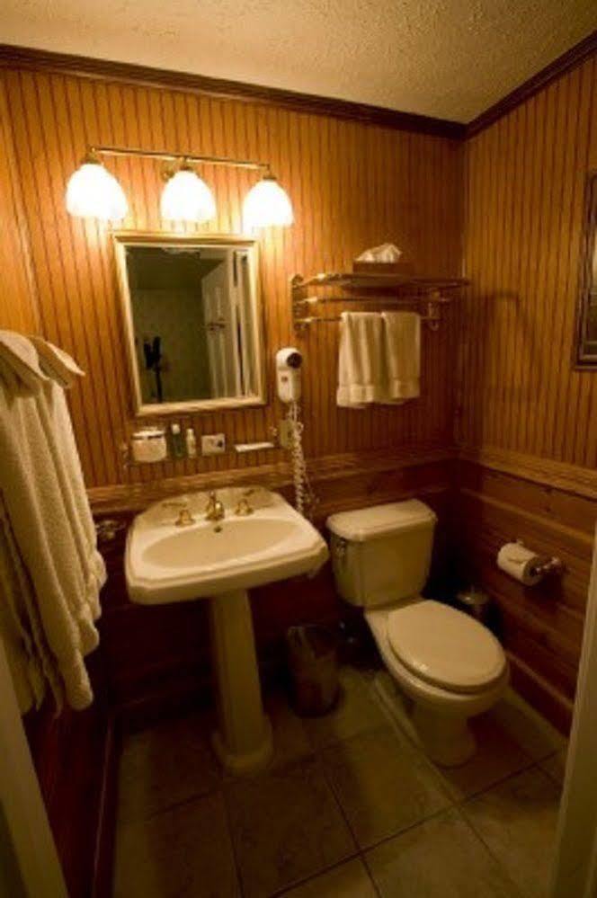 Hubbard Julias Bed And Breakfast מראה חיצוני תמונה