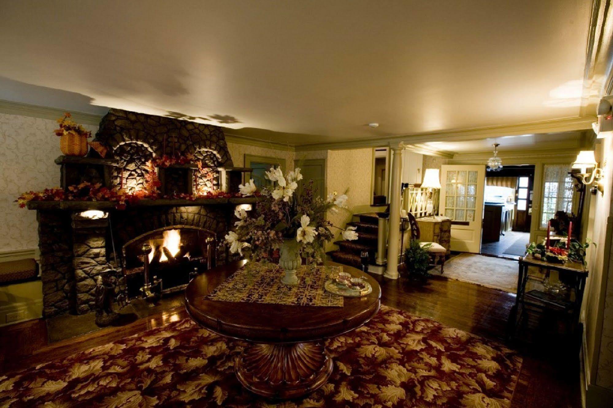 Hubbard Julias Bed And Breakfast מראה חיצוני תמונה