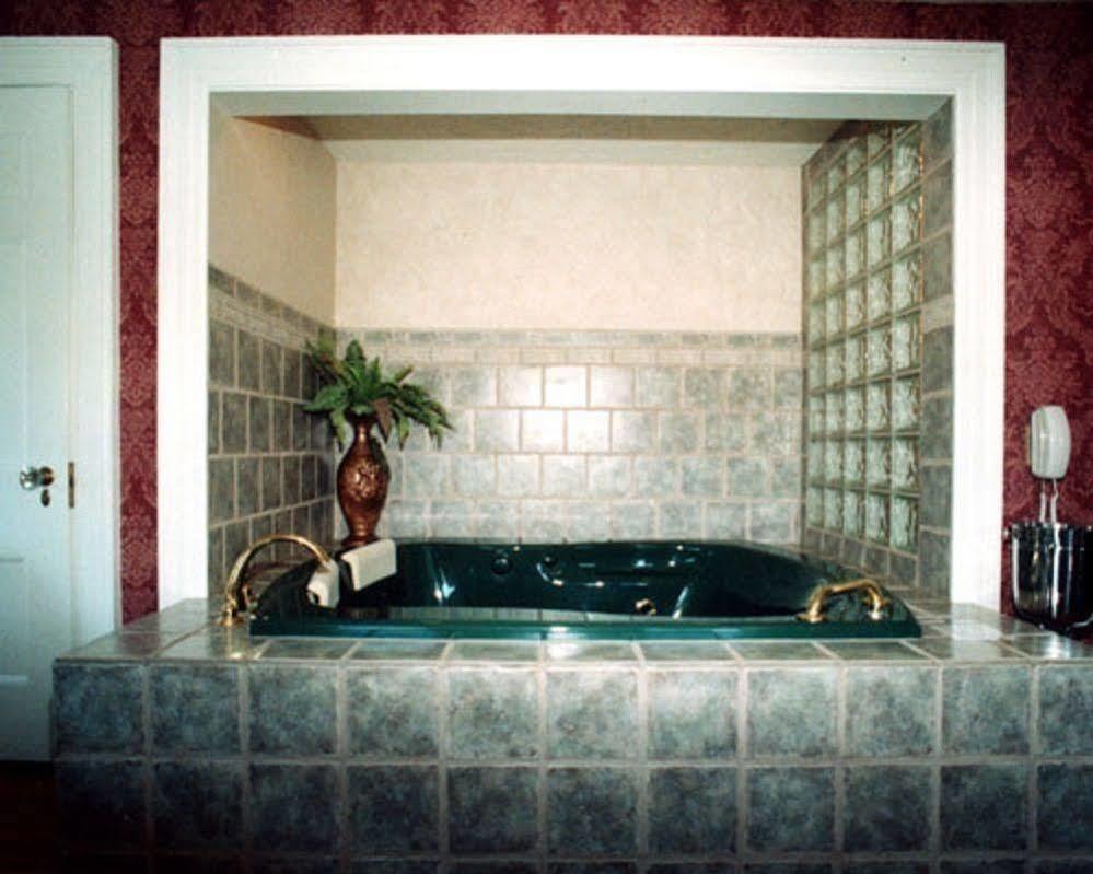 Hubbard Julias Bed And Breakfast מראה חיצוני תמונה